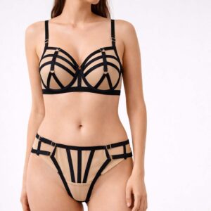 Ensemble Lingerie Élégance Noire – Séduction en Dentelle