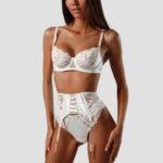 Ensemble Lingerie Étoilé – Dentelle Éthérée