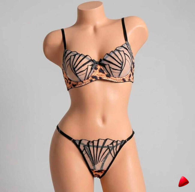 Ensemble Lingerie Travesti Léopard Romantique - photo principale travesti & crossdresser