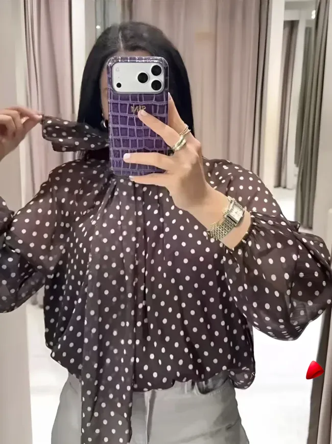 Blouse Polka Dot Travesti blouse polka dot vintage, vue 2