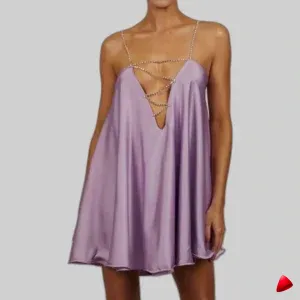 Robe Satin Travesti robe satin chaîne, image principale, conçue pour morphologie homme féminisé