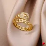 Bague Travesti Chaine Curb Initiale Pave Zircon - galerie