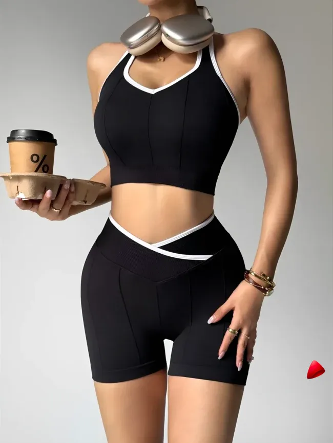 Ensemble Sport Travesti Patchwork Noir Blanc Halter + Short — galerie
