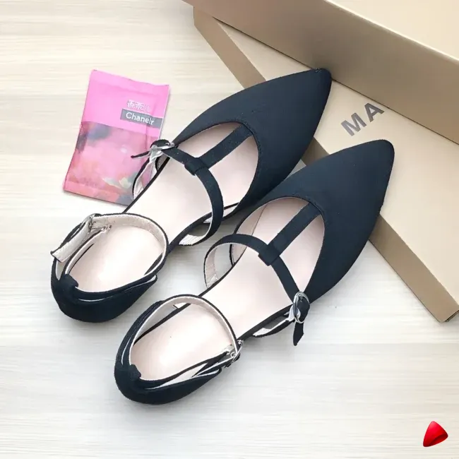 Escarpin Travesti Slingback Pointu Kitten Heel Découpe Noir — galerie