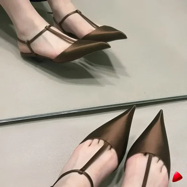 Escarpin Travesti Slingback Pointu Kitten Heel Découpe Noir — galerie