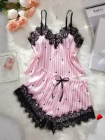 Ensemble Pyjama Travesti Satin Rayé Dentelle V-Neck - galerie
