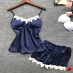 Ensemble Pyjama Travesti Satin Cami Dentelle Crochet + Short — galerie
