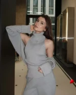 Top Dos Nu Travesti Col Roulé Vest Cape — galerie