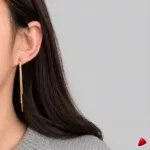 Boucles d'Oreilles Travesti Longues Chaine Pompon Or — image principale