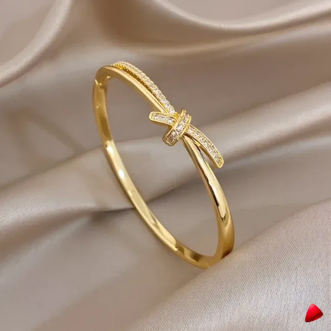 Bracelet Travesti Jonc Torsade Noeud Or Strass Plaque — galerie