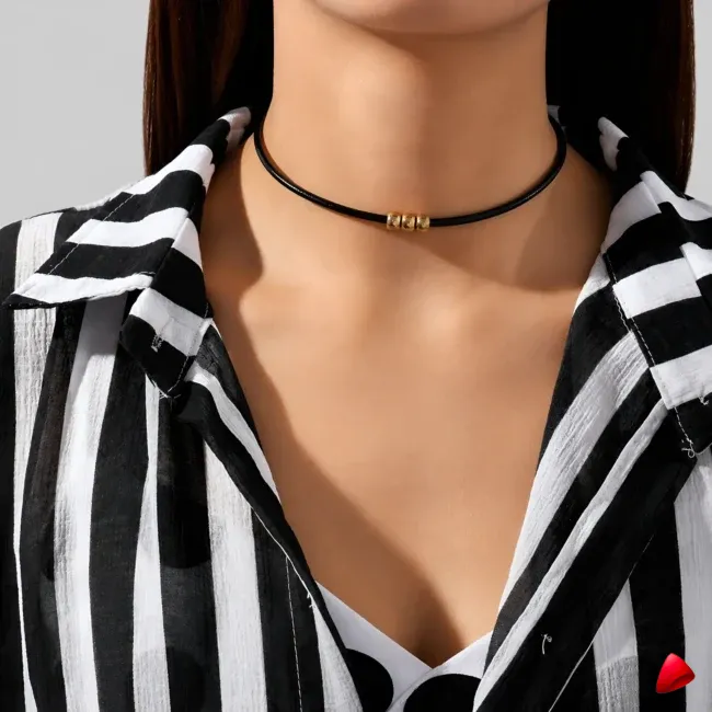 Collier Travesti Corde Noir Perles Dorees Chocker Kpop — image principale
