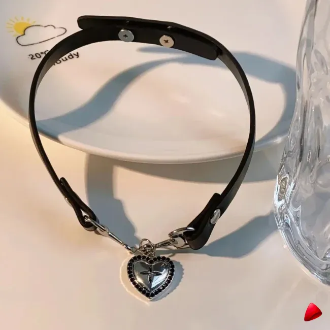 Collier Travesti Punk Rebelle Coeur Cuir Grunge Vintage — galerie