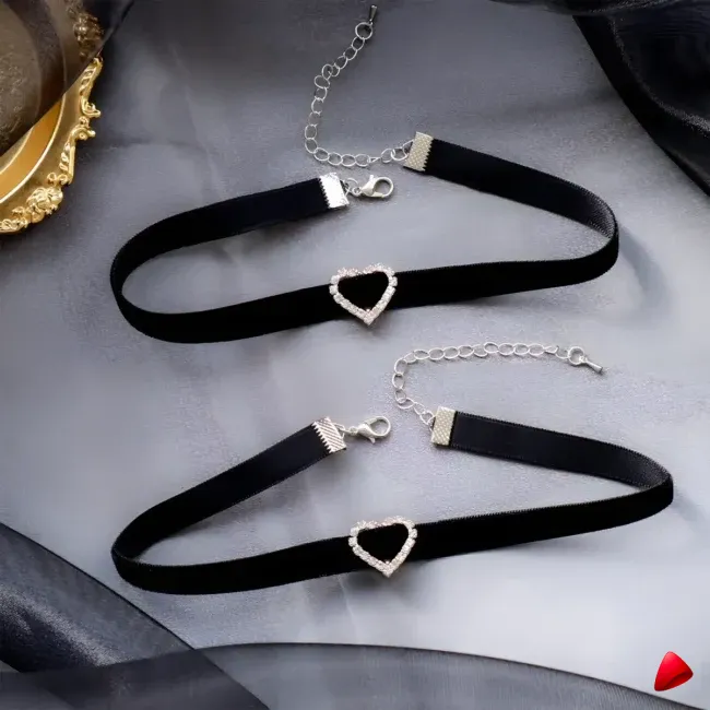 Collier Travesti Ras du Cou Velours Coeur Cristal Noir — galerie