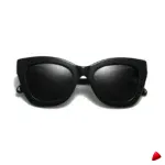 Lunettes de Soleil Travesti Cat-Eye Noire Mate, vue galerie